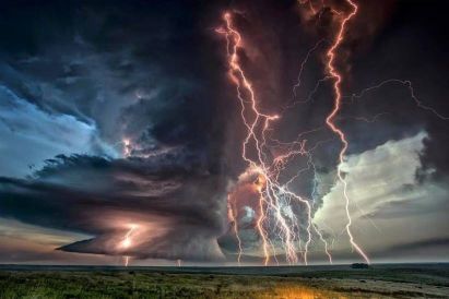 serious-storm-lightning-sm